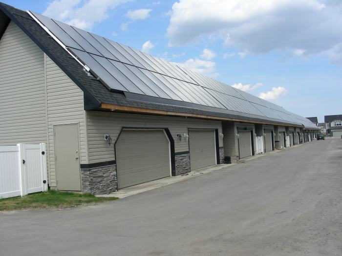 Solar garage in Drake Landing