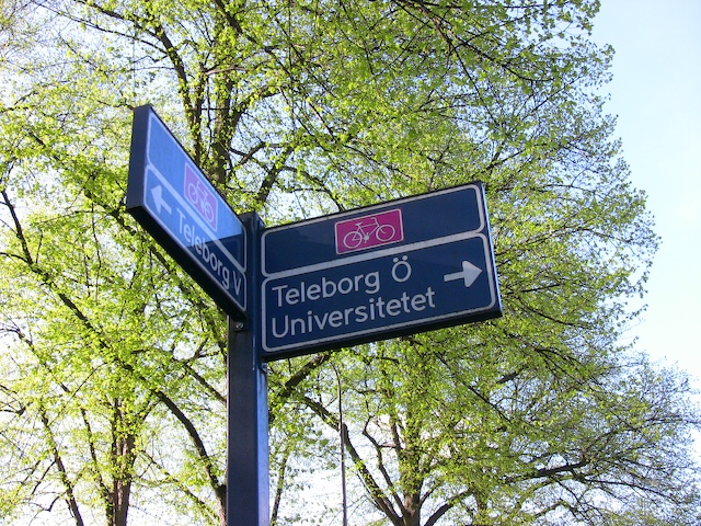 vaxjo-bike-signpost.jpg